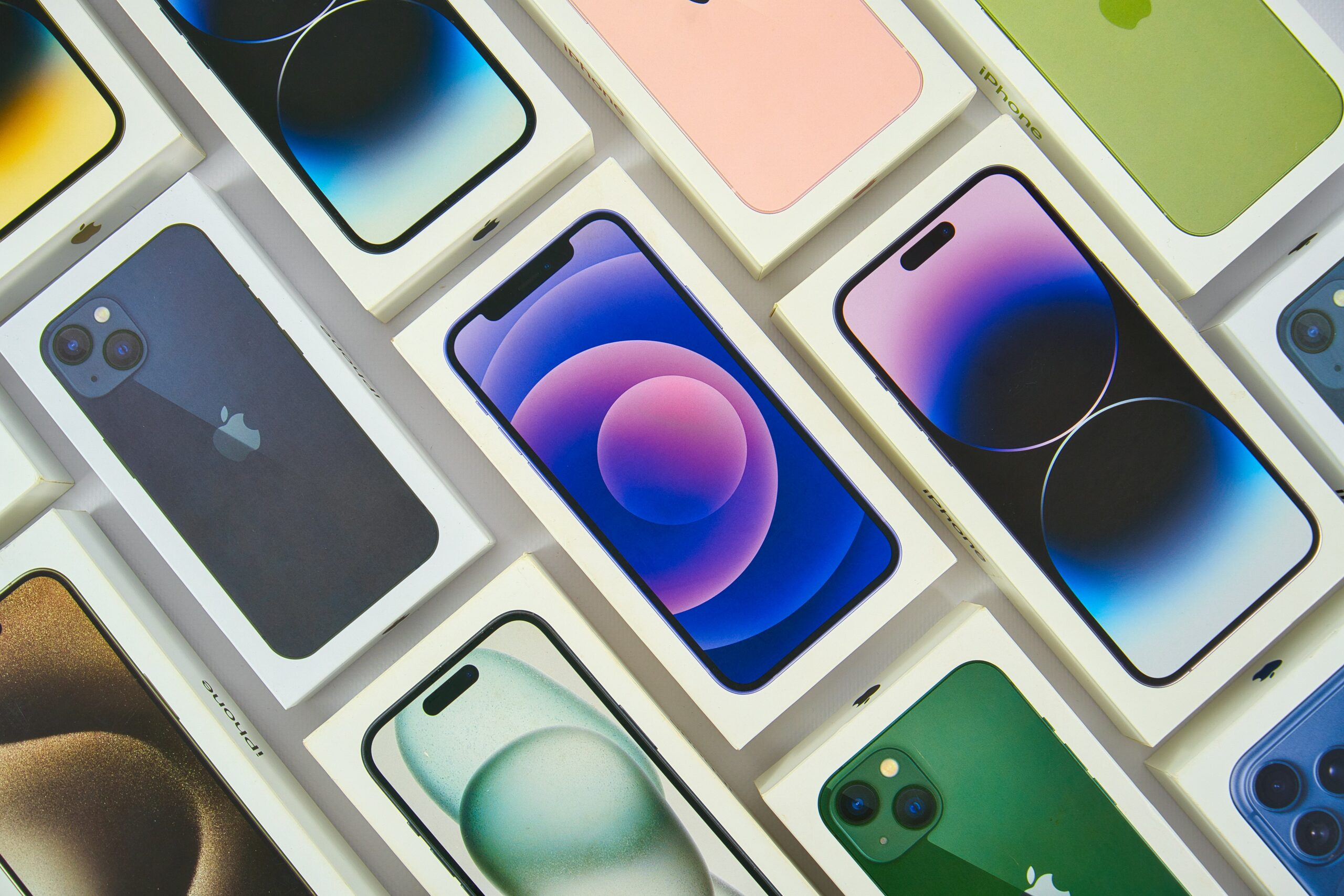 Comparatif des applications eSIM voyage Airalo Holafly Ubigi Saily en 2026