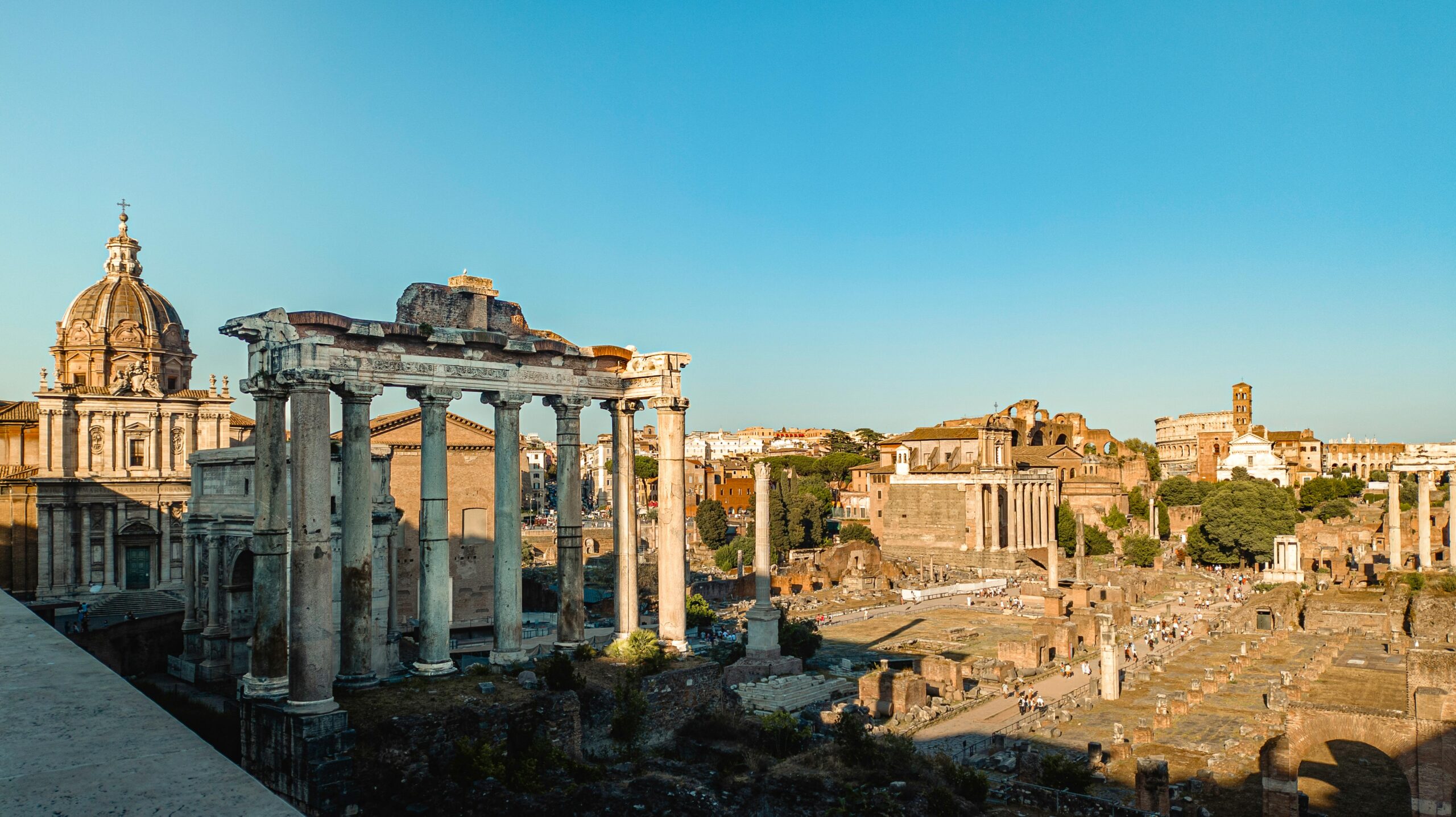 Vue panoramique de Rome en 4 jours depuis le Capitole avec le Forum romain et le Colisée